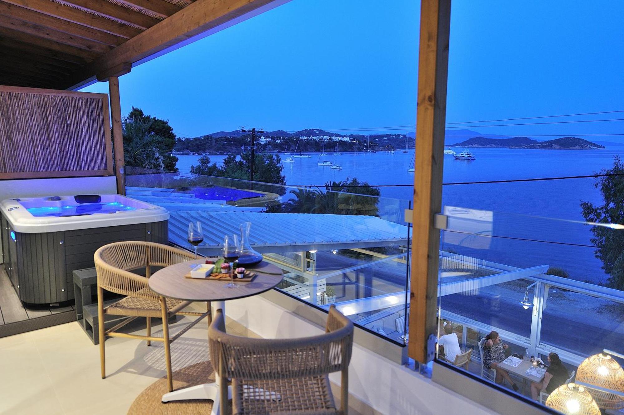 Salty Wave Suites Skiathos-stad Buitenkant foto