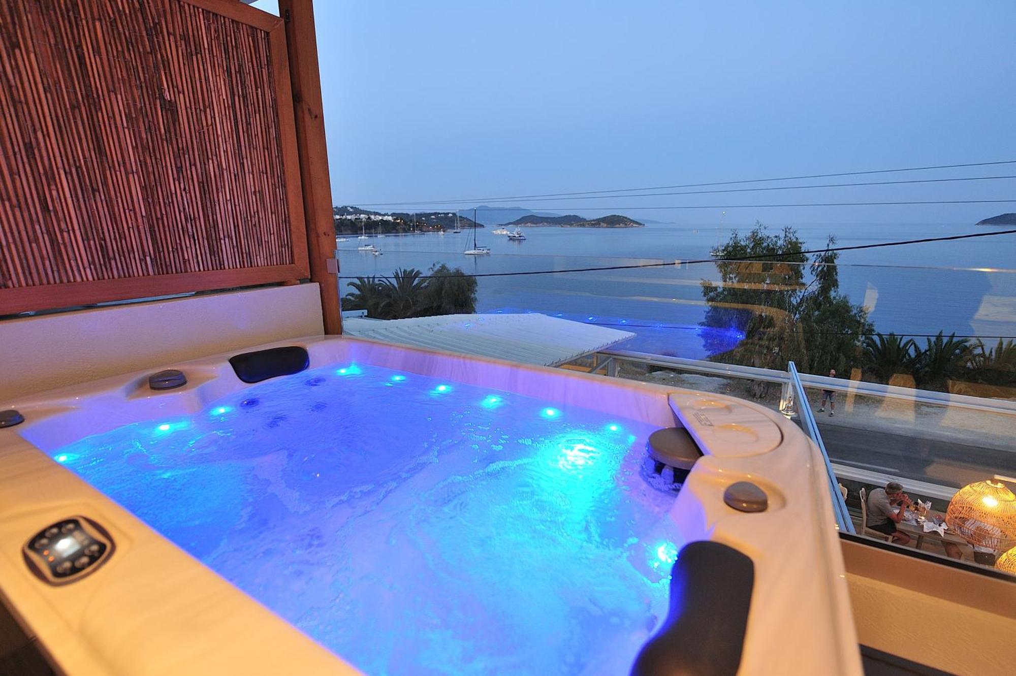 Salty Wave Suites Skiathos-stad Buitenkant foto